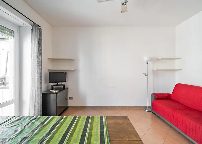 Milano Cozy Apt X4 - 450 Far From Lambrate Fs
